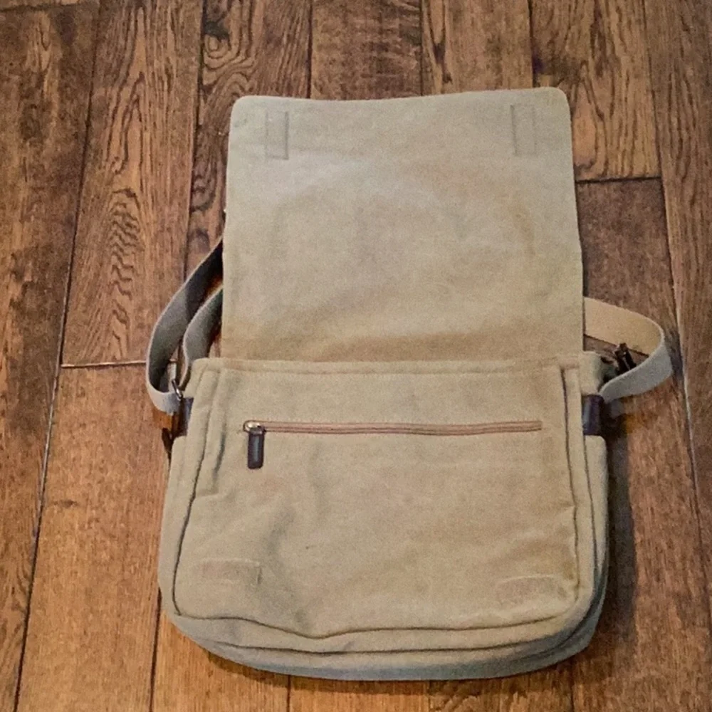 Ritelle Khaki Large Messenger Bag - Picture 5 of 11